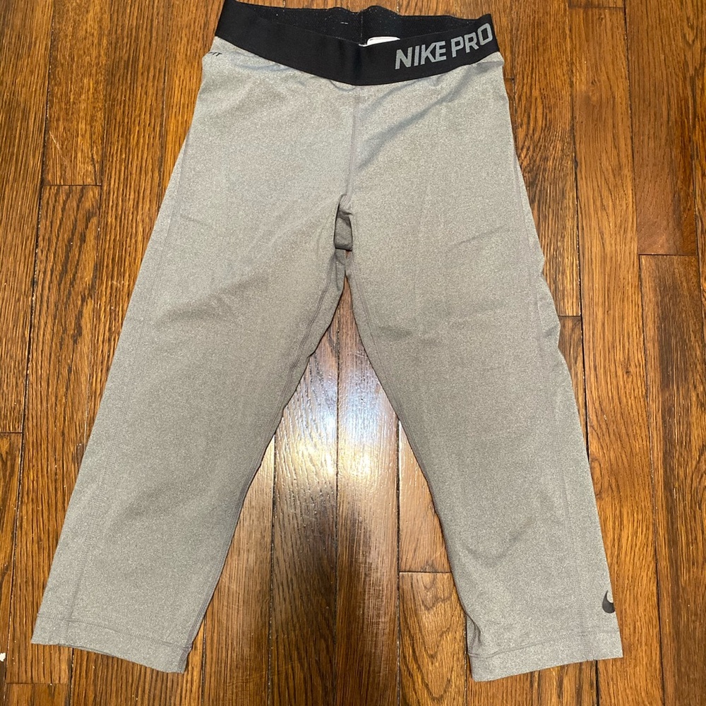 Women’s Nike Pro Dri-Fit Cropped Legging